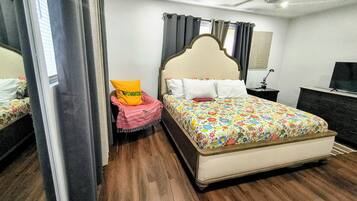 3 bedrooms, iron/ironing board, internet, bed sheets