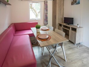 House | Living room - Cottage in Spain With Private Beach Access (Mont-roig del Camp)