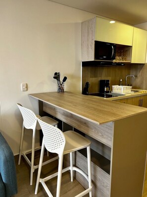 Apartment | Private kitchen - Loft Centro Internacional moderno - 818 (Bogotá)