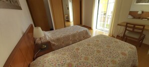 2 makuuhuonetta, silitysrauta/-lauta, Wi-Fi, vuodevaatteet