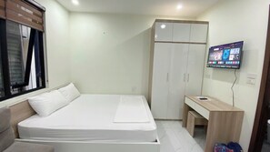Appartement supérieur, vue sur la ville | 1 chambre, minibar, espace de travail pour ordinateurs portables