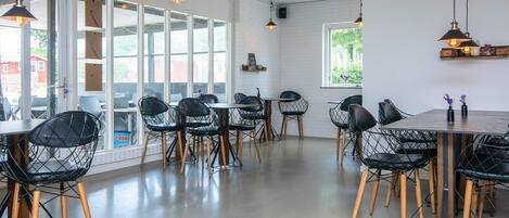 تناول الطعام