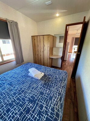 Standard-Ferienhütte, Gartenblick | 2 Schlafzimmer, Bügeleisen/Bügelbrett, kostenloses WLAN, Bettwäsche