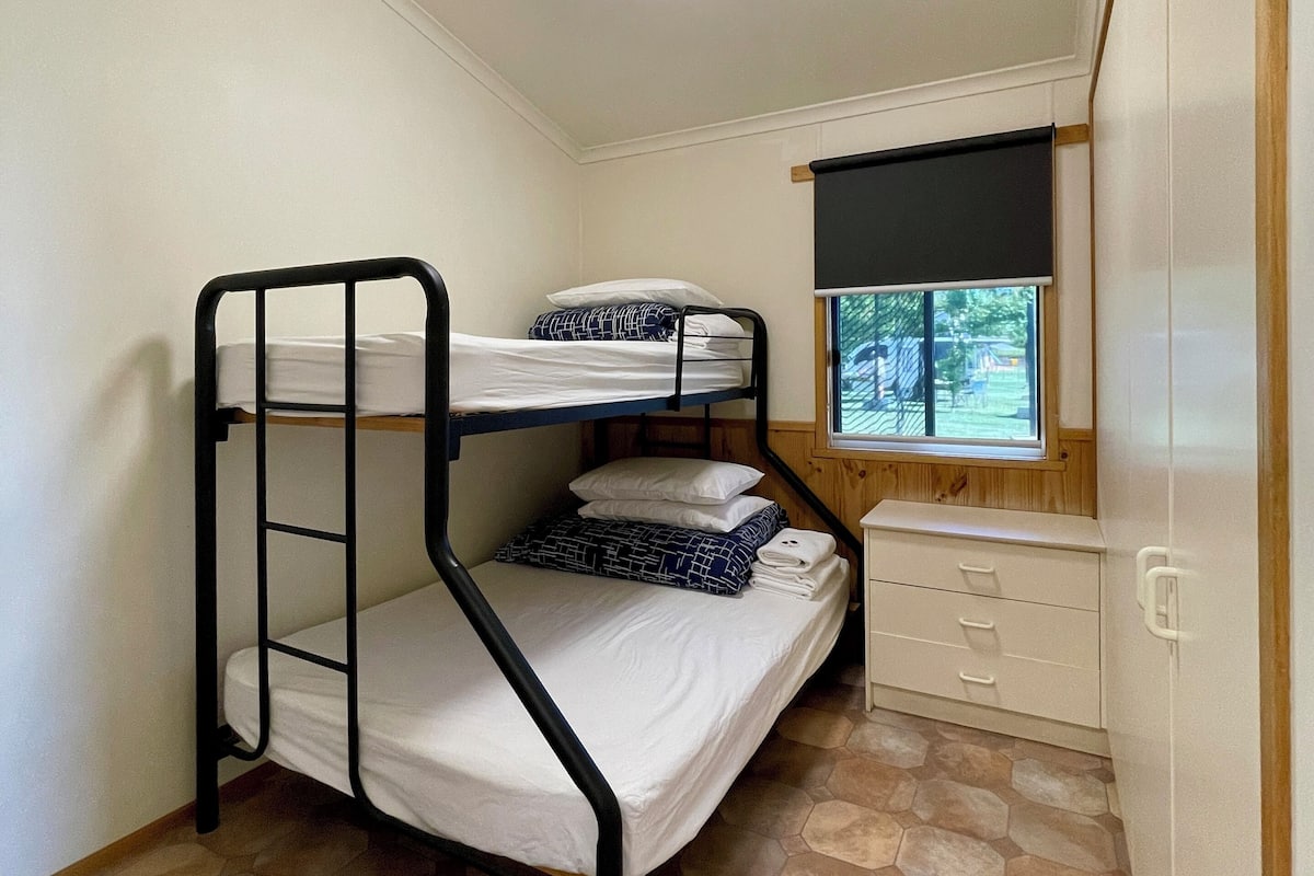 Deluxe Cabin, Garden View