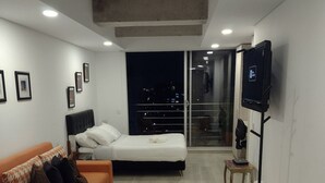 Apartemen | 1 kamar tidur, setrika/meja setrika, dan Wi-Fi gratis