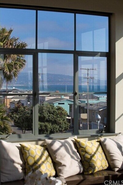 Stunning 4-bedroom villa in charming Hermosa Beach Ocean View