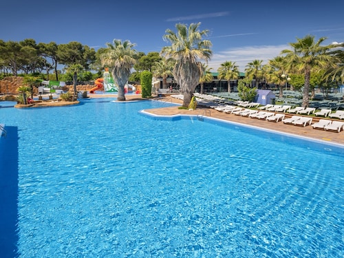 Chalet in Blanes Near the Beach & Pool