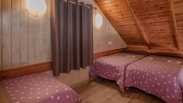 House | 2 bedrooms, bed sheets