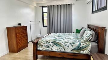 4 Schlafzimmer, Bügeleisen/Bügelbrett, WLAN, Bettwäsche