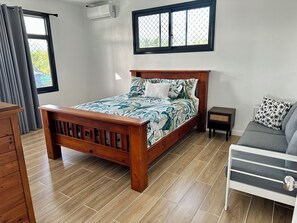 4 bedrooms, iron/ironing board, WiFi, bed sheets - New 4-bedroom home in prime location in Taumeasina with AC in all rooms.  (Apia)