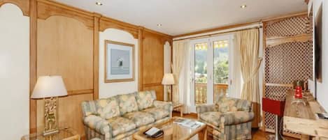 Apartment | Living area