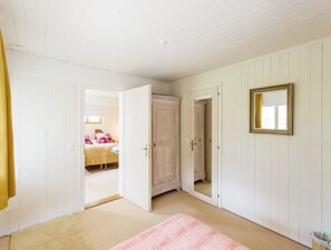Chalet | 3 bedrooms, bed sheets