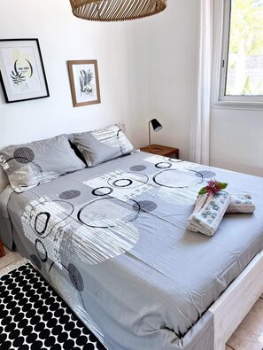 2 soverom, strykejern/-brett, wi-fi (inkludert) og sengetøy