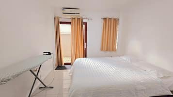 1 chambre, fer et planche Ă  repasser, Wi-Fi, draps fournis