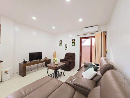 Entire Apartment in Suva City Centre: Free Wifi and Parking