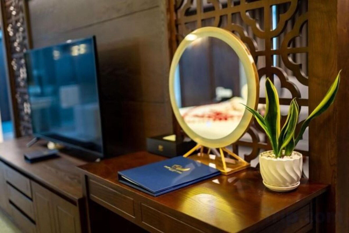 TV