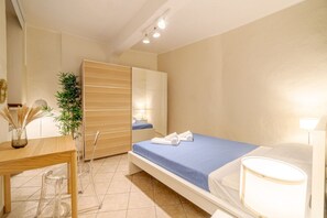 1 chambre, fer et planche à repasser, Wi-Fi, literie fournie