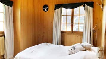 House | 4 bedrooms, bed sheets