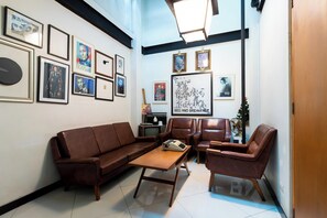 Lobby - The Secret Service Hotel (Bangkok)