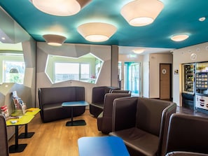 Lobby - B&B Hotel Erlangen (Erlangen)