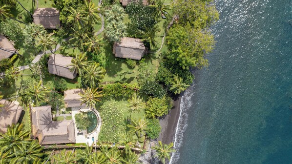 View from property - Alam Anda Ocean Front Resort & Spa (Tejakula)