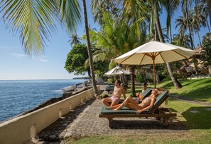 Private beach, scuba diving - Alam Anda Ocean Front Resort & Spa (Tejakula)