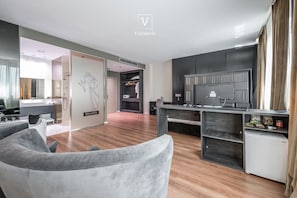 Schallisolierte Zimmer, Bügeleisen/Bügelbrett