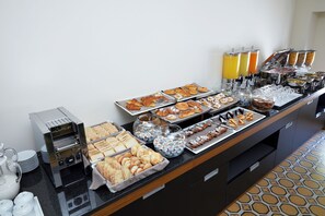 Dining - The Building (Rome)