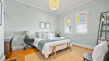 2 bedrooms, desk, iron/ironing board, travel cot