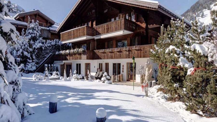 7-bedroom Chalet With Private Pool