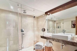 Chalet | Bathroom - 7-bedroom Chalet With Private Pool (Saanen)