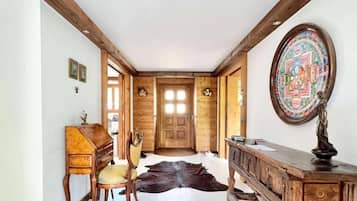 Chalet | Reception