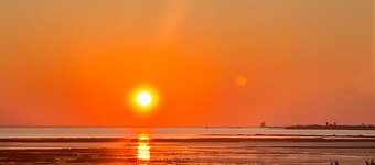 L'Abri Châtelaillonnais, sleeps 7, close to the beach and market.
