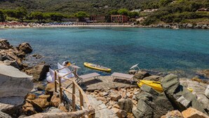Unclassified image, 3 of 74, button - Villa Mare di Spartaia (Marciana)