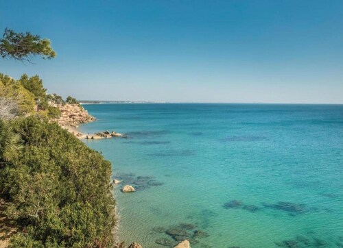 Cottage by Tarragona's Private Beach