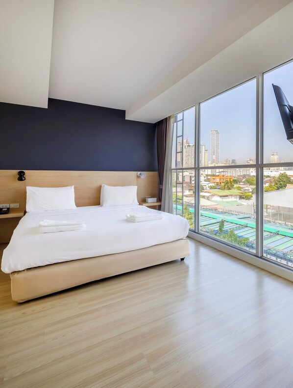 Superior Double Room, Non Smoking, City View | Terrace/patio