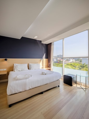 Standard Double Room, Non Smoking, Canal View | View from room