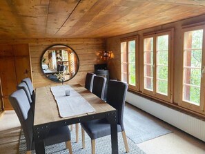 Chalet | Dining - Chalet in Rougemont Near Ski Slopes (Rougemont)