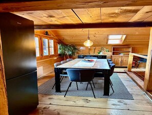 Chalet | Dining - Chalet in Rougemont Near Ski Slopes (Rougemont)