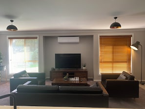 TV connectée, cheminée