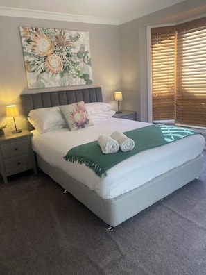 4 chambres, fer et planche Ă repasser, Wi-Fi, draps fournis