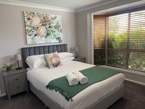 4 slaapkamers, een strijkplank/strijkijzer, wifi, beddengoed