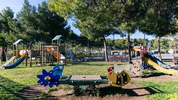 Bungalow | Property amenity