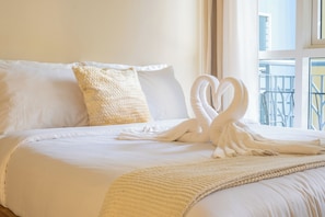 Roupas de cama premium, frigobar, individualmente decorados
