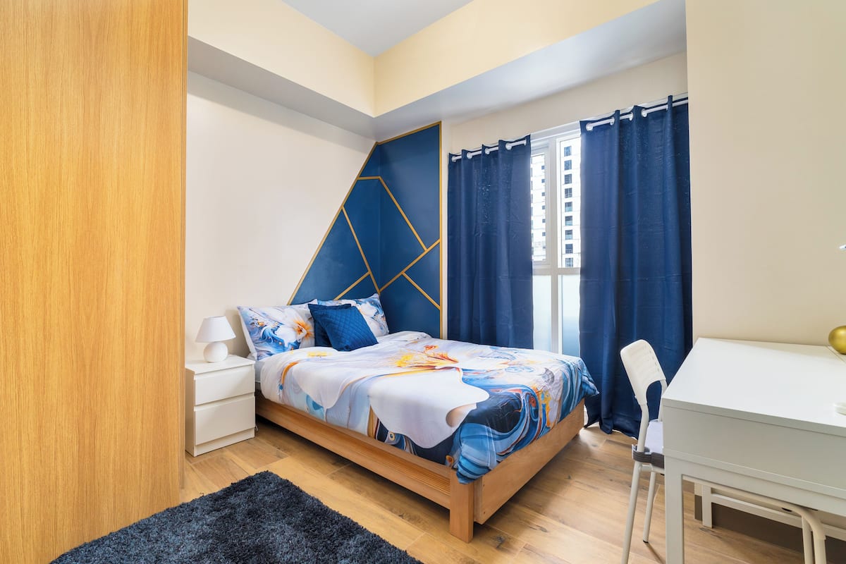 Grand appartement | 2 slaapkamers, individueel gedecoreerd, individueel gemeubileerd