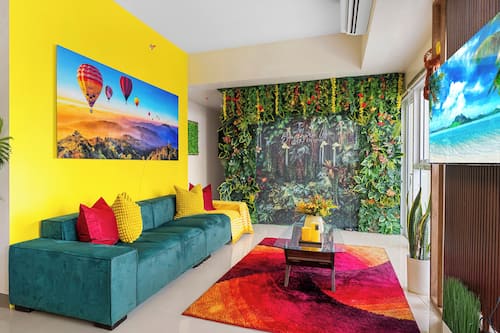 Signature Condo, Pets allowed, Ocean View | Living area