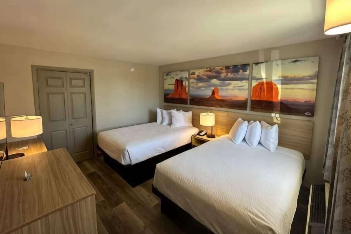 Desk, laptop workspace, free WiFi, bed sheets