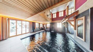 Chalet | Pool | Indoor pool, outdoor pool
