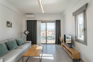 Design Studio Suite, Garden View | Living area - Hermes & Dione (Chania)
