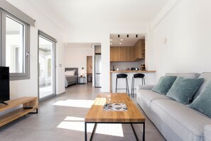 Interior - Hermes & Dione (Chania)